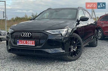 Внедорожник / Кроссовер Audi e-tron 2021 в 