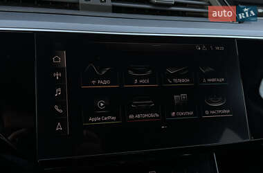 Внедорожник / Кроссовер Audi e-tron 2020 в 