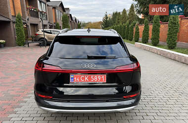 Позашляховик / Кросовер Audi e-tron 2023 в  фото 10 Позашляховик / Кросовер Audi e-tron 2023 в