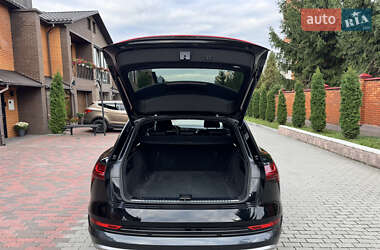 Позашляховик / Кросовер Audi e-tron 2023 в  фото 38 Позашляховик / Кросовер Audi e-tron 2023 в