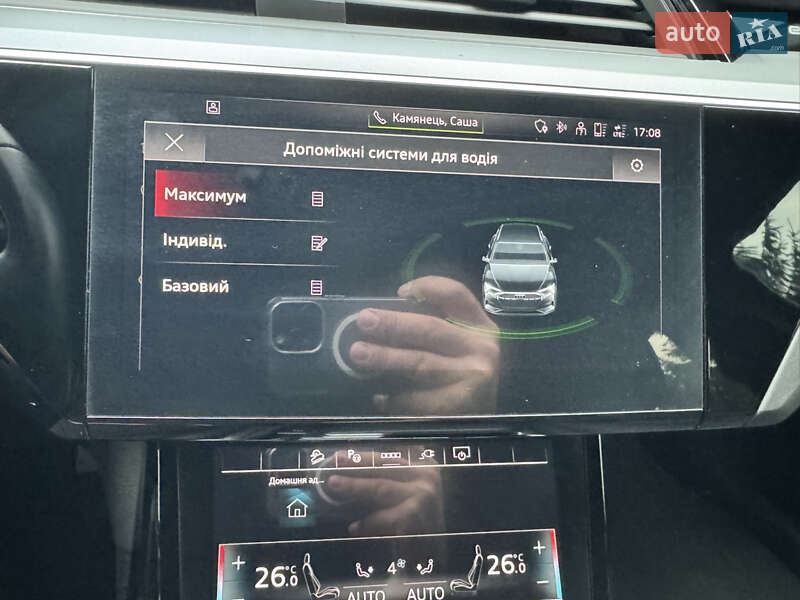 Позашляховик / Кросовер Audi e-tron 2023 в Хмельницькому