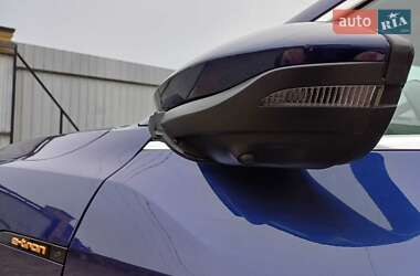 Позашляховик / Кросовер Audi e-tron 2021 в 
