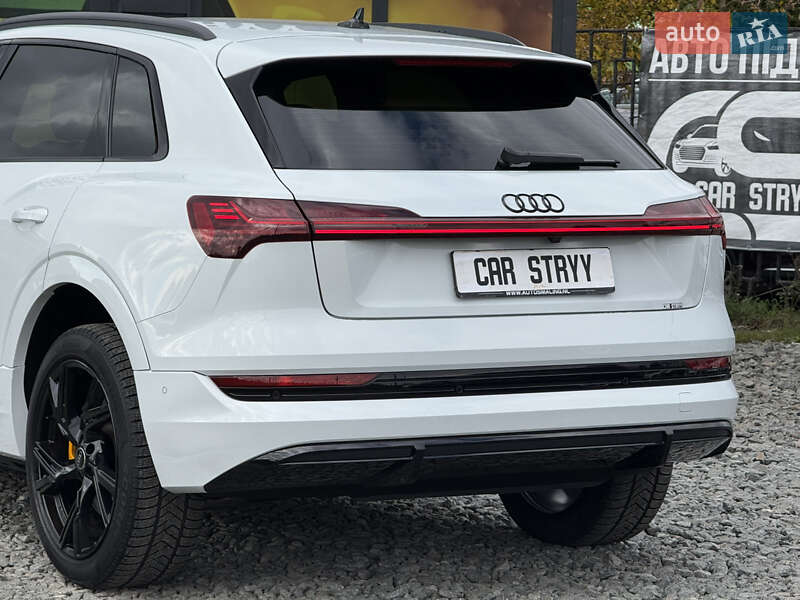 Внедорожник / Кроссовер Audi e-tron 2021 в Стрые