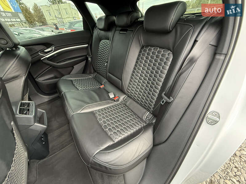 Внедорожник / Кроссовер Audi e-tron 2021 в Стрые