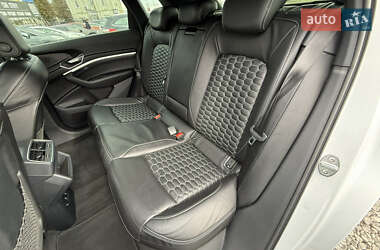 Позашляховик / Кросовер Audi e-tron 2021 в 