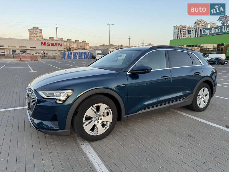 Внедорожник / Кроссовер Audi e-tron 2020 в Одессе фото 9 Внедорожник / Кроссовер Audi e-tron 2020 в Одессе