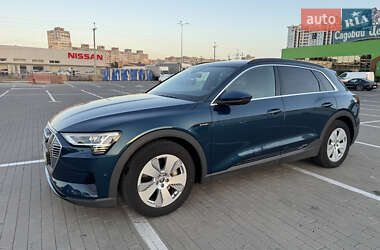 Позашляховик / Кросовер Audi e-tron 2020 в 