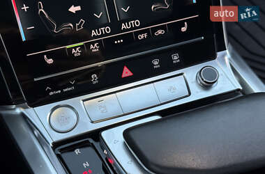 Позашляховик / Кросовер Audi e-tron 2020 в 