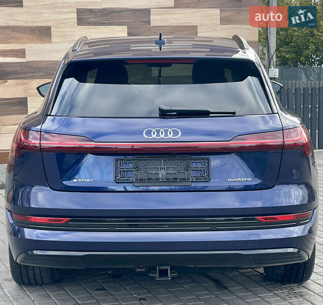 Позашляховик / Кросовер Audi e-tron 2021 в Києві