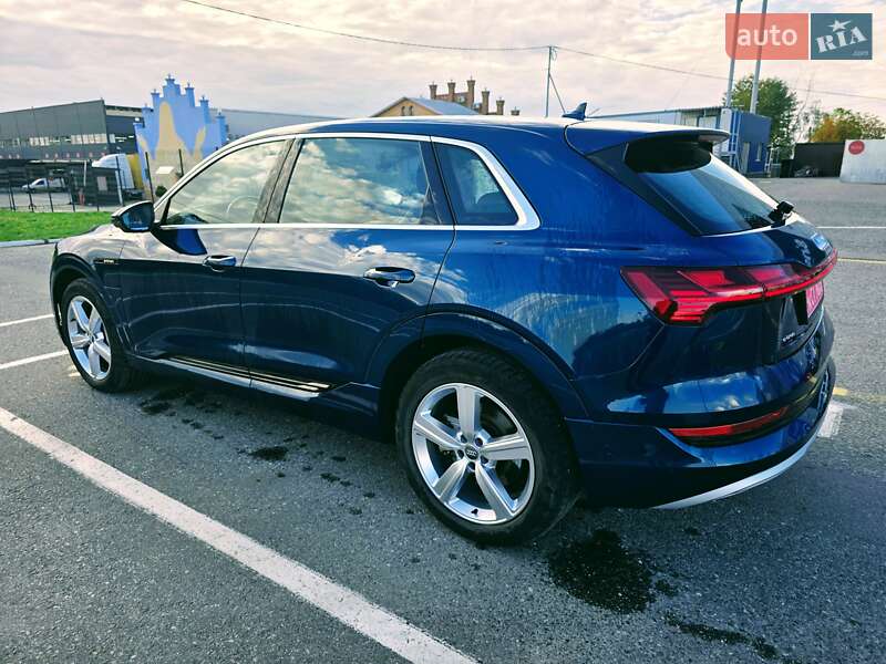 Внедорожник / Кроссовер Audi e-tron 2019 в Черновцах