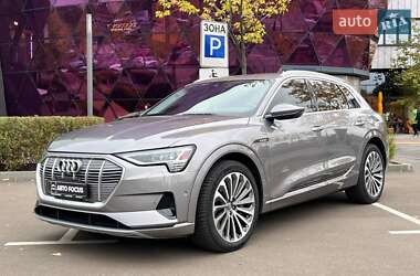 Внедорожник / Кроссовер Audi e-tron 2019 в 