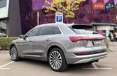 Внедорожник / Кроссовер Audi e-tron 2019 в 