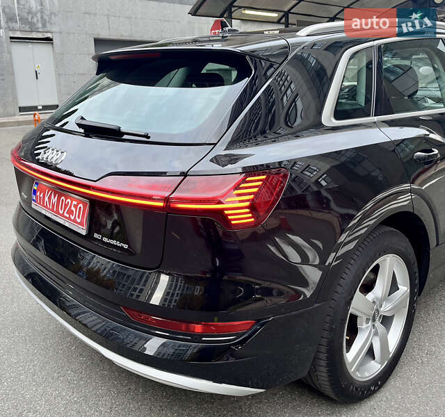 Позашляховик / Кросовер Audi e-tron 2019 в Києві