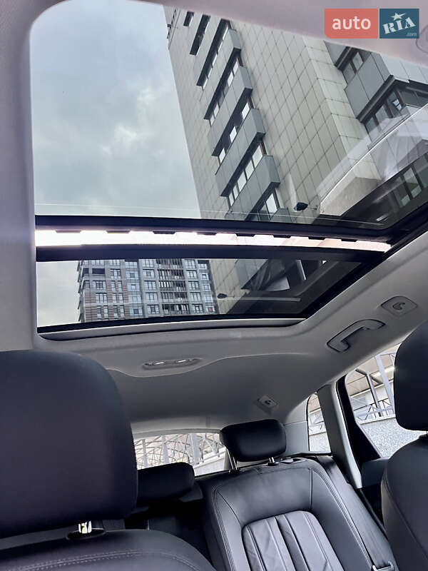 Позашляховик / Кросовер Audi e-tron 2019 в Києві