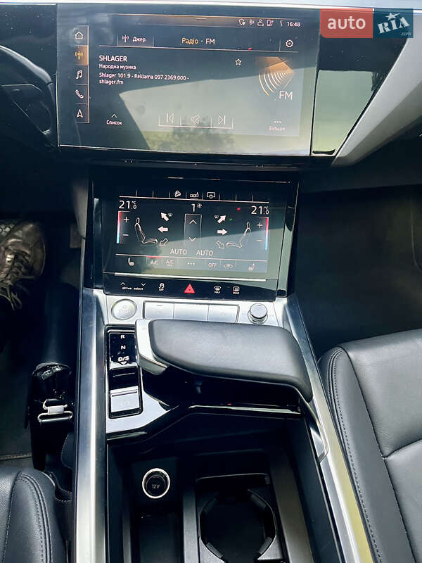 Позашляховик / Кросовер Audi e-tron 2019 в Києві