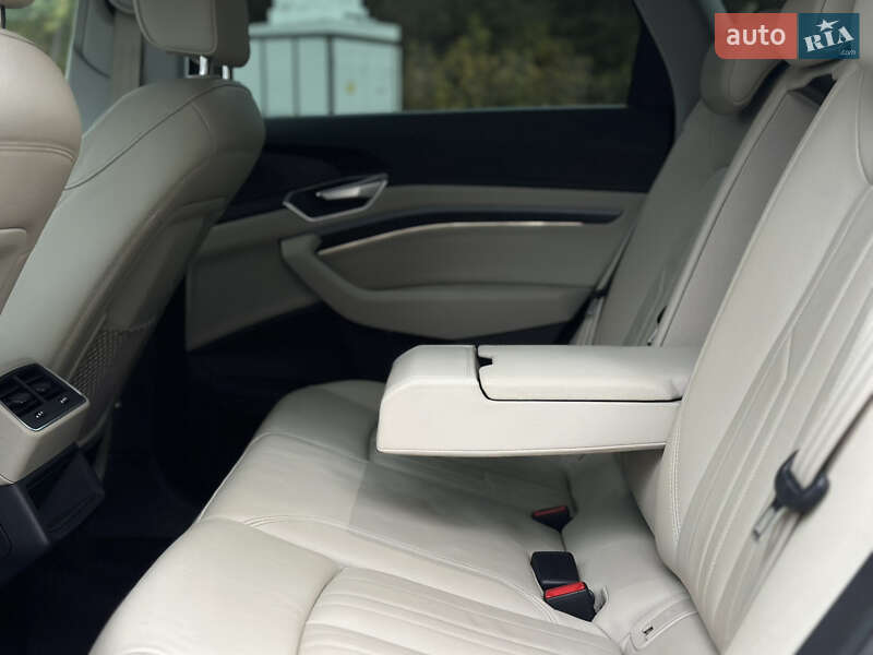 Внедорожник / Кроссовер Audi e-tron 2021 в Ковеле