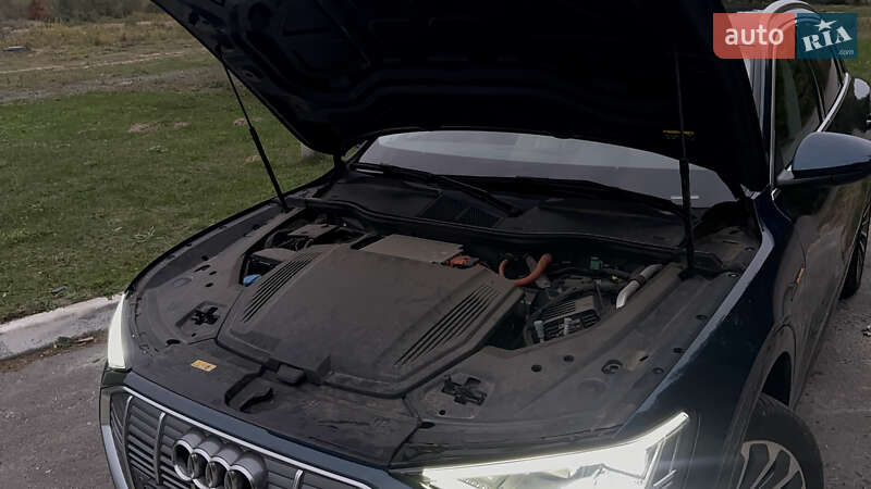 Внедорожник / Кроссовер Audi e-tron 2021 в Ковеле