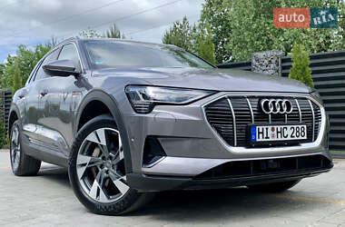 Внедорожник / Кроссовер Audi e-tron 2019 в 