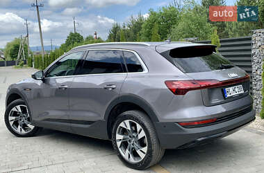Внедорожник / Кроссовер Audi e-tron 2019 в 