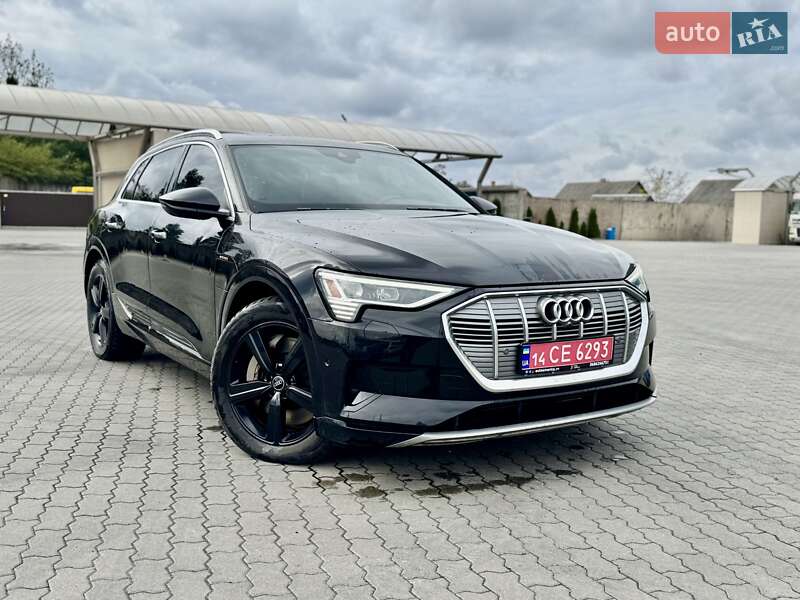 Внедорожник / Кроссовер Audi e-tron 2019 в Сарнах