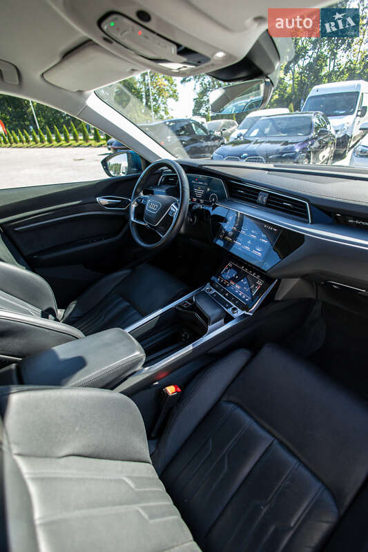 Позашляховик / Кросовер Audi e-tron 2021 в Львові