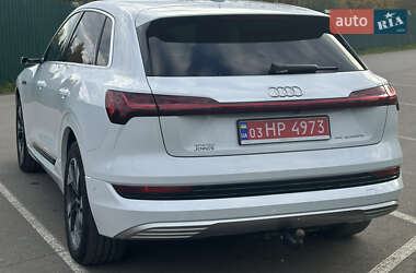 Внедорожник / Кроссовер Audi e-tron 2021 в 