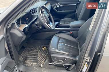 Внедорожник / Кроссовер Audi e-tron 2019 в 