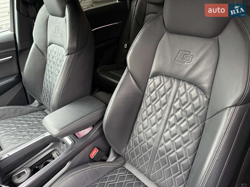 Позашляховик / Кросовер Audi e-tron 2022 в Чернівцях