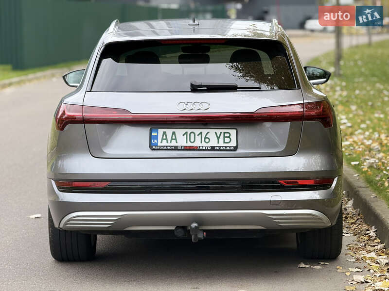 Позашляховик / Кросовер Audi e-tron 2020 в Києві
