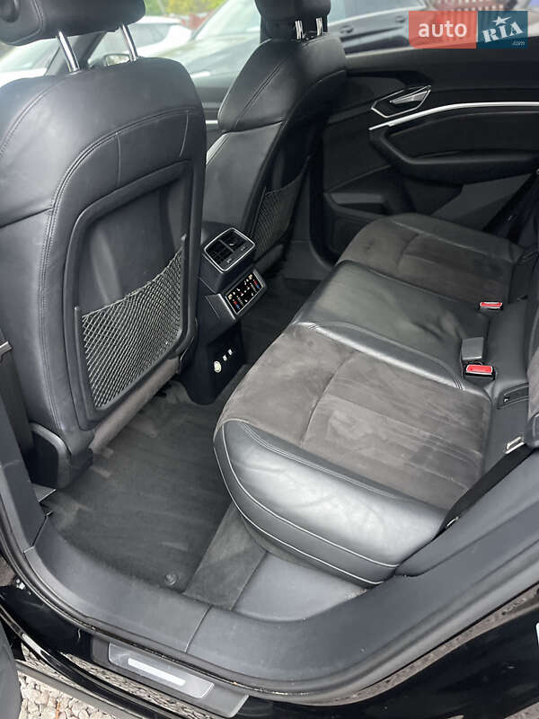 Позашляховик / Кросовер Audi e-tron 2019 в Бродах