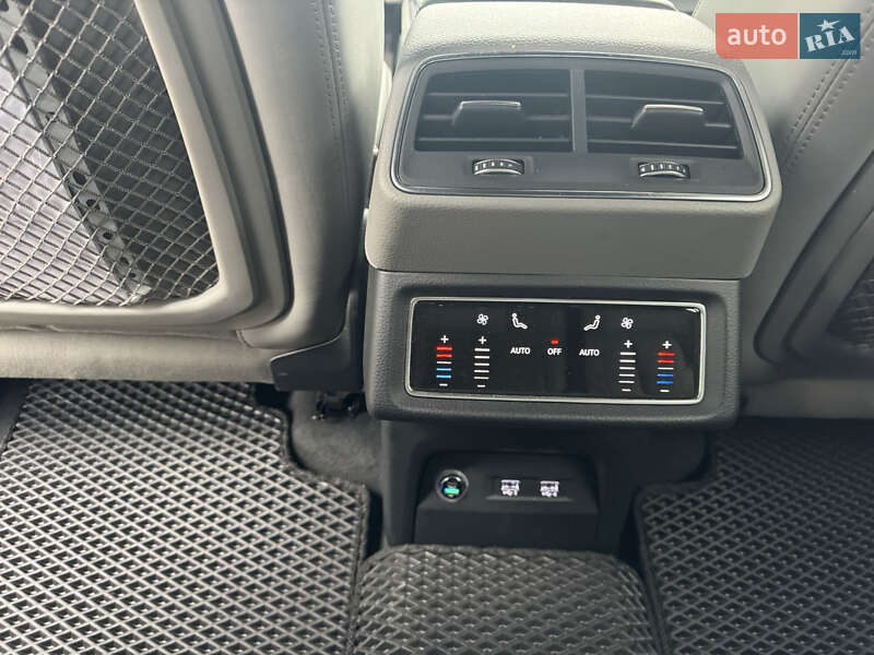 Внедорожник / Кроссовер Audi e-tron 2018 в Бучаче фото 34 Внедорожник / Кроссовер Audi e-tron 2018 в Бучаче