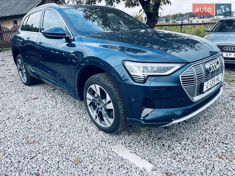 Audi e-tron 2019