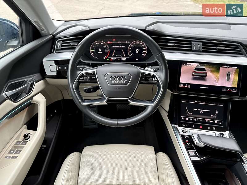 Позашляховик / Кросовер Audi e-tron 2021 в Києві