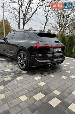 Позашляховик / Кросовер Audi e-tron 2020 в 