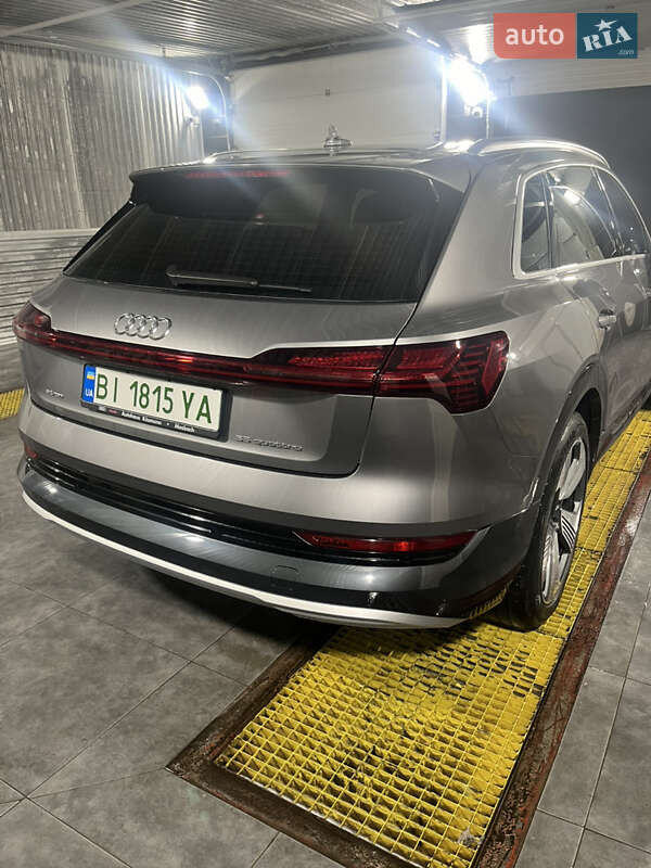 Внедорожник / Кроссовер Audi e-tron 2019 в Полтаве