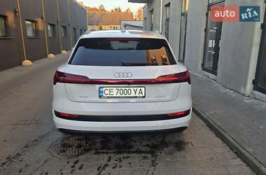 Внедорожник / Кроссовер Audi e-tron 2020 в 