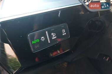 Позашляховик / Кросовер Audi e-tron 2019 в  фото 2 Позашляховик / Кросовер Audi e-tron 2019 в