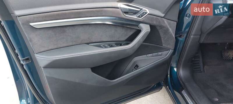 Внедорожник / Кроссовер Audi e-tron 2019 в Тячеве фото 15 Внедорожник / Кроссовер Audi e-tron 2019 в Тячеве