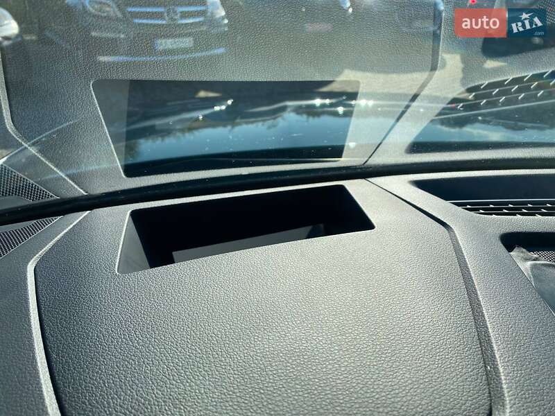 Внедорожник / Кроссовер Audi e-tron 2019 в Львове фото 16 Внедорожник / Кроссовер Audi e-tron 2019 в Львове