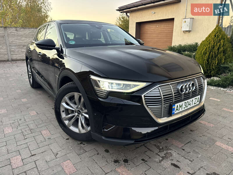 Audi e-tron 2021