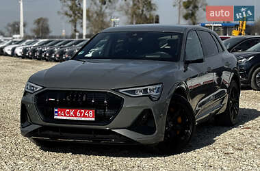 Внедорожник / Кроссовер Audi e-tron 2022 в 
