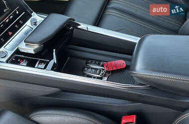 Внедорожник / Кроссовер Audi e-tron 2022 в 