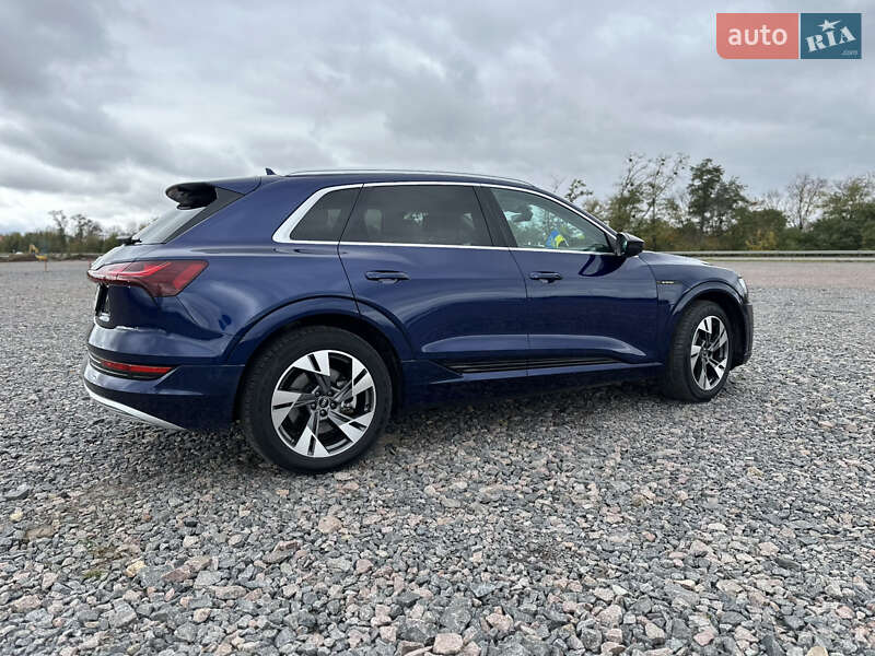 Позашляховик / Кросовер Audi e-tron 2020 в Києві фото 6 Позашляховик / Кросовер Audi e-tron 2020 в Києві