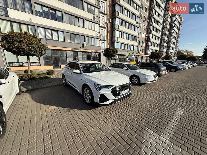 Внедорожник / Кроссовер Audi e-tron 2021 в Львове фото 3 Внедорожник / Кроссовер Audi e-tron 2021 в Львове