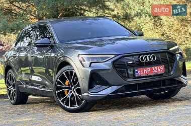 Внедорожник / Кроссовер Audi e-tron 2020 в 