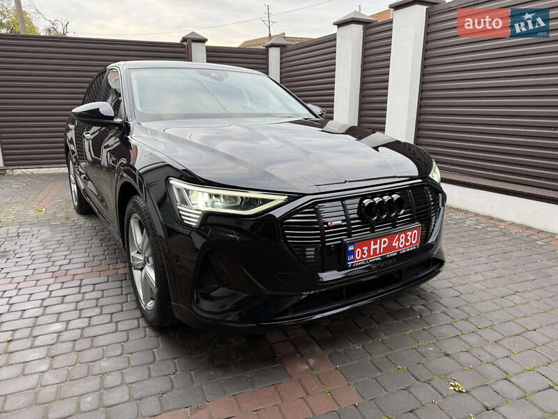 Позашляховик / Кросовер Audi e-tron 2022 в Луцьку