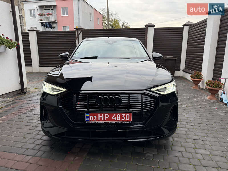 Позашляховик / Кросовер Audi e-tron 2022 в Луцьку