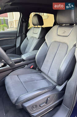 Позашляховик / Кросовер Audi e-tron 2022 в  фото 46 Позашляховик / Кросовер Audi e-tron 2022 в