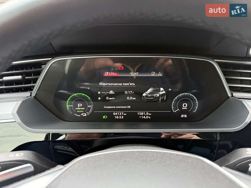 Позашляховик / Кросовер Audi e-tron 2022 в Луцьку