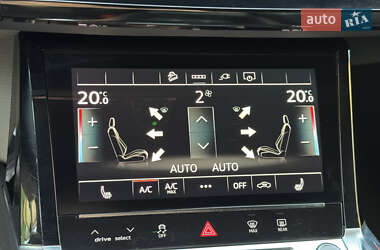 Позашляховик / Кросовер Audi e-tron 2022 в  фото 53 Позашляховик / Кросовер Audi e-tron 2022 в